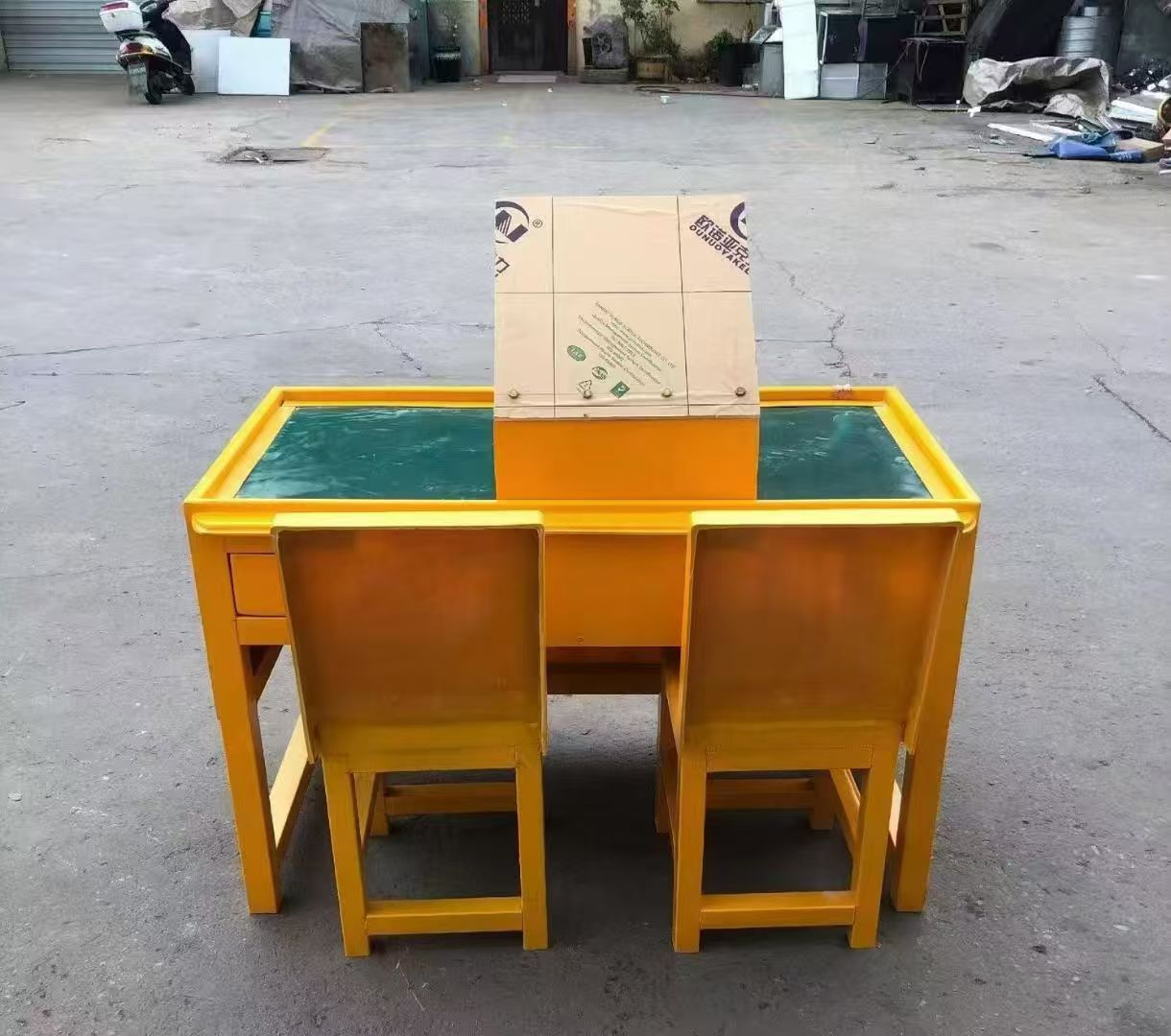 宁远防静电导通桌井下煤矿火工品发放桌：危险品流转的安全守护者